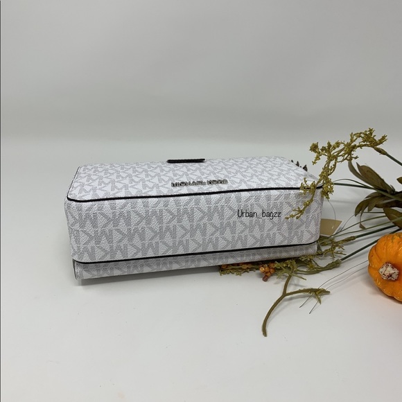 Michael Kors JST Large Double Zip Travel Pouch - Picture 5 of 8